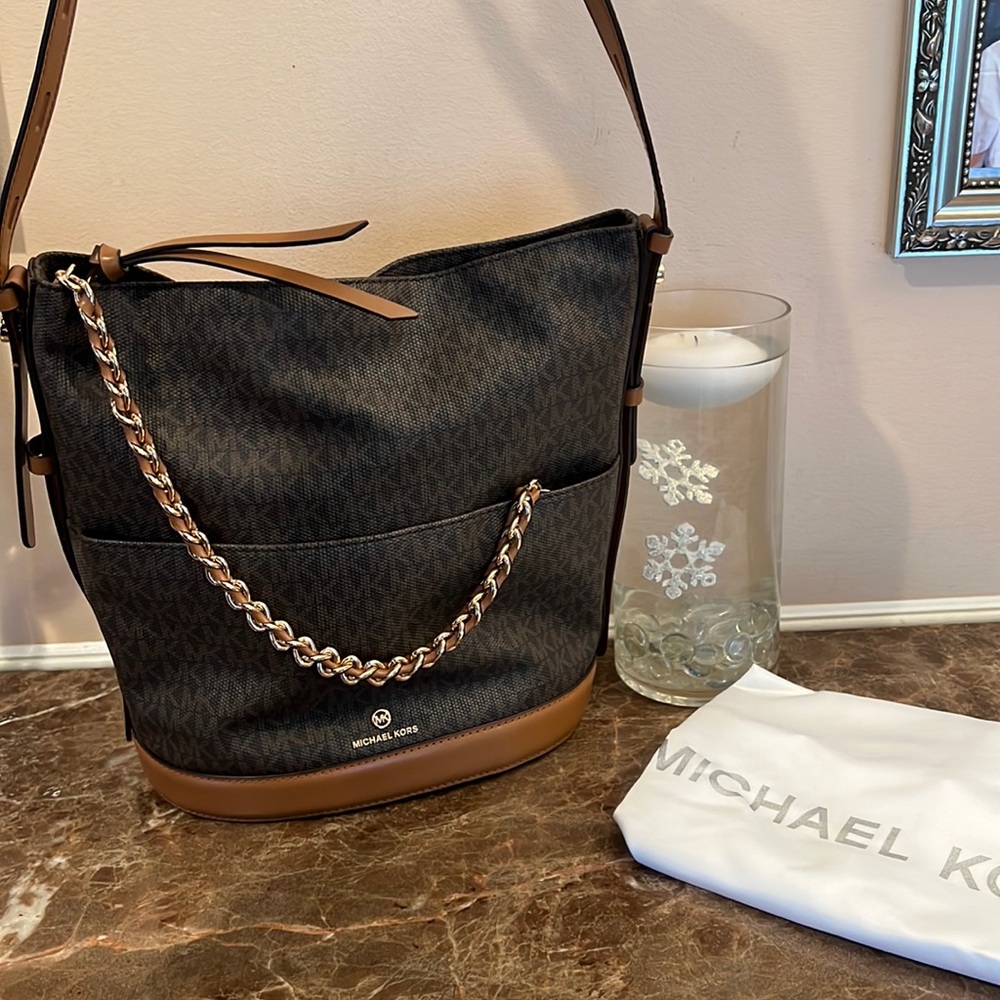 Michael Kors “Reese” Hobo Bag